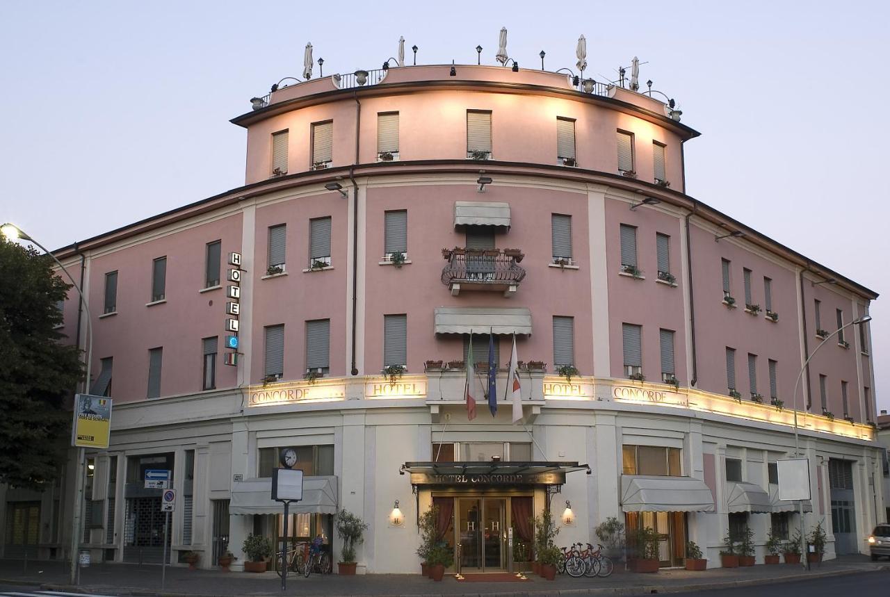 Hotel Concorde Lodi Centro エクステリア 写真